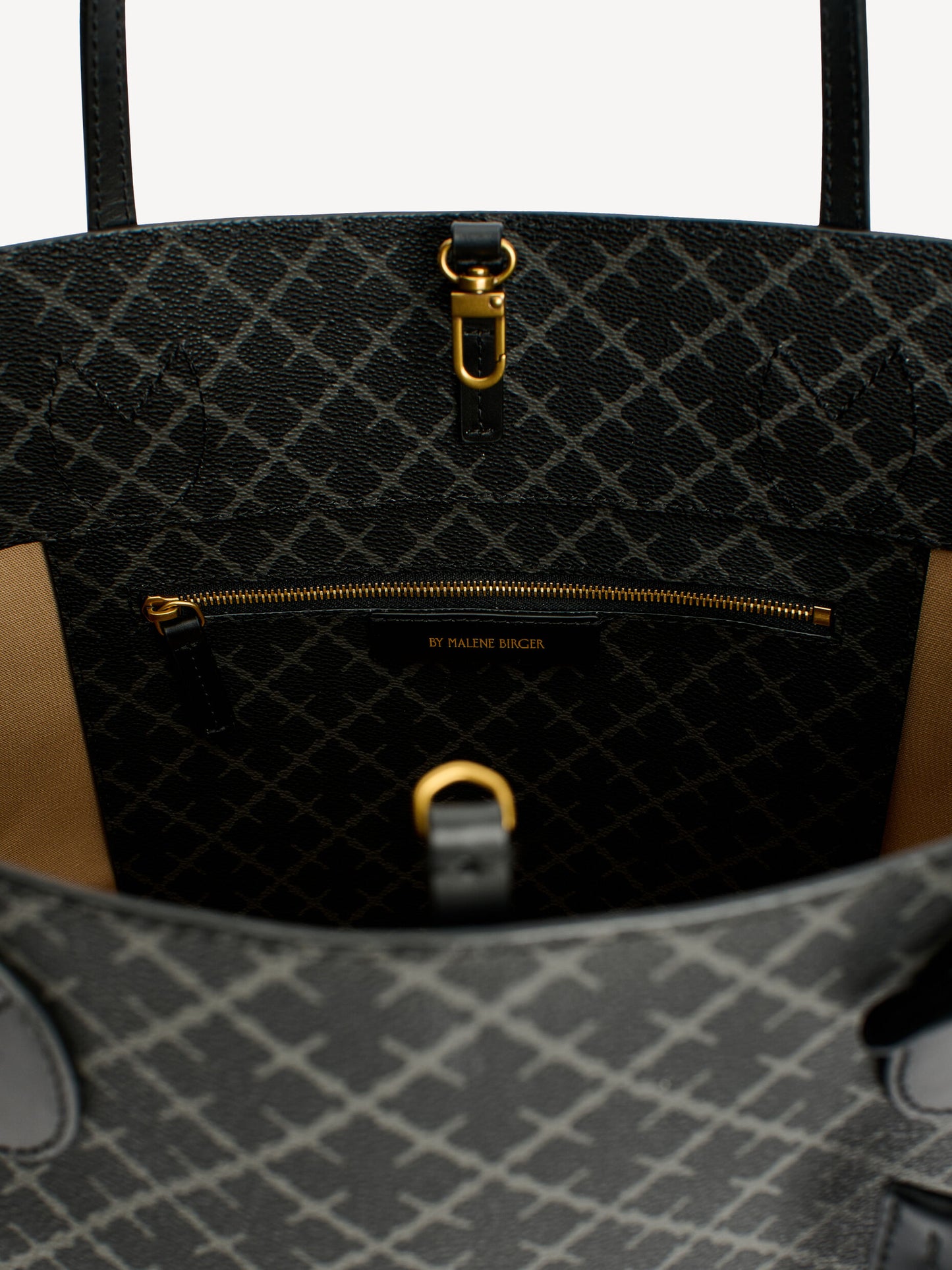 By Malene Birger Väska Abigail