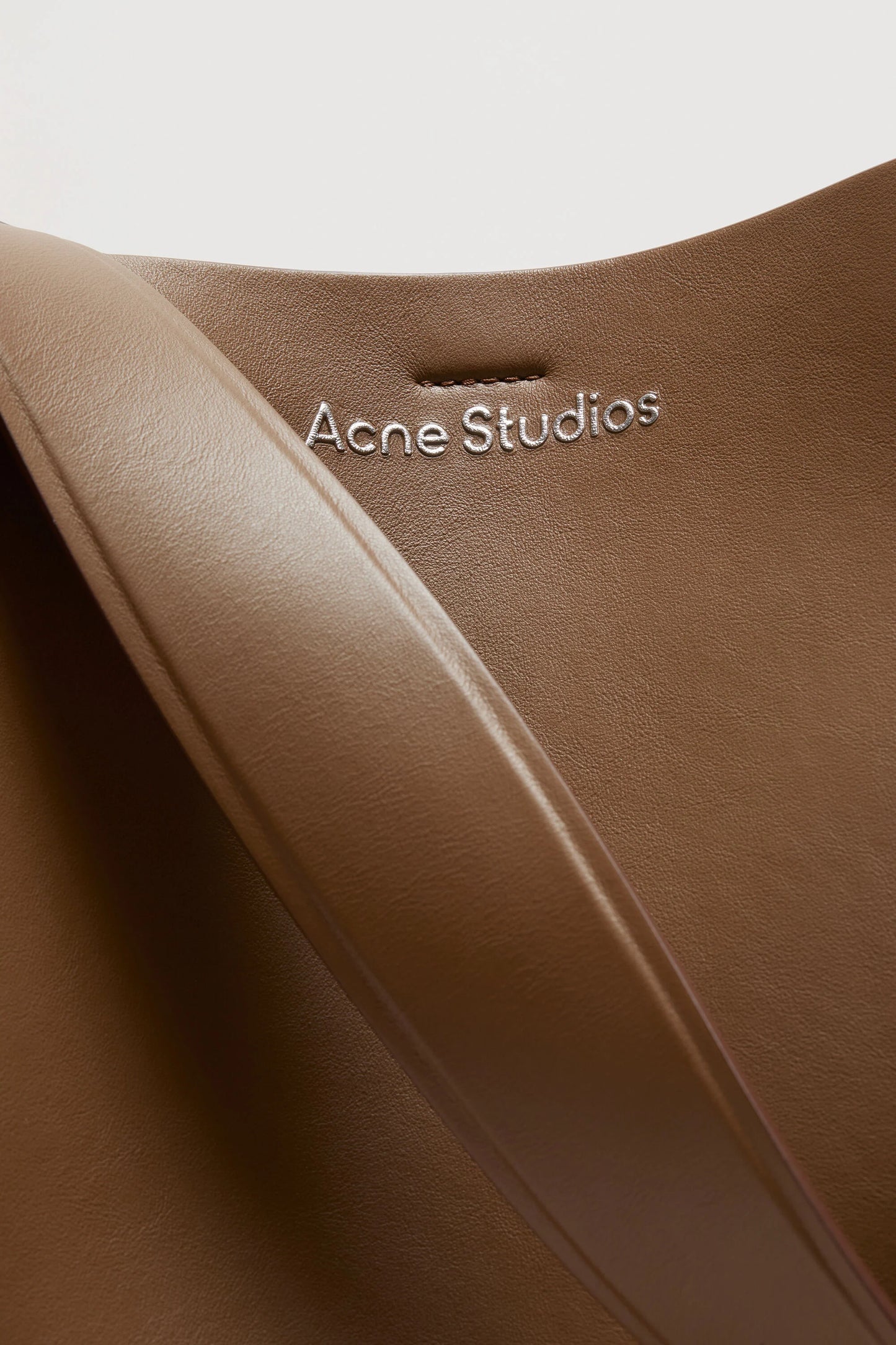 Acne Studios Väska Musubi Midi New R