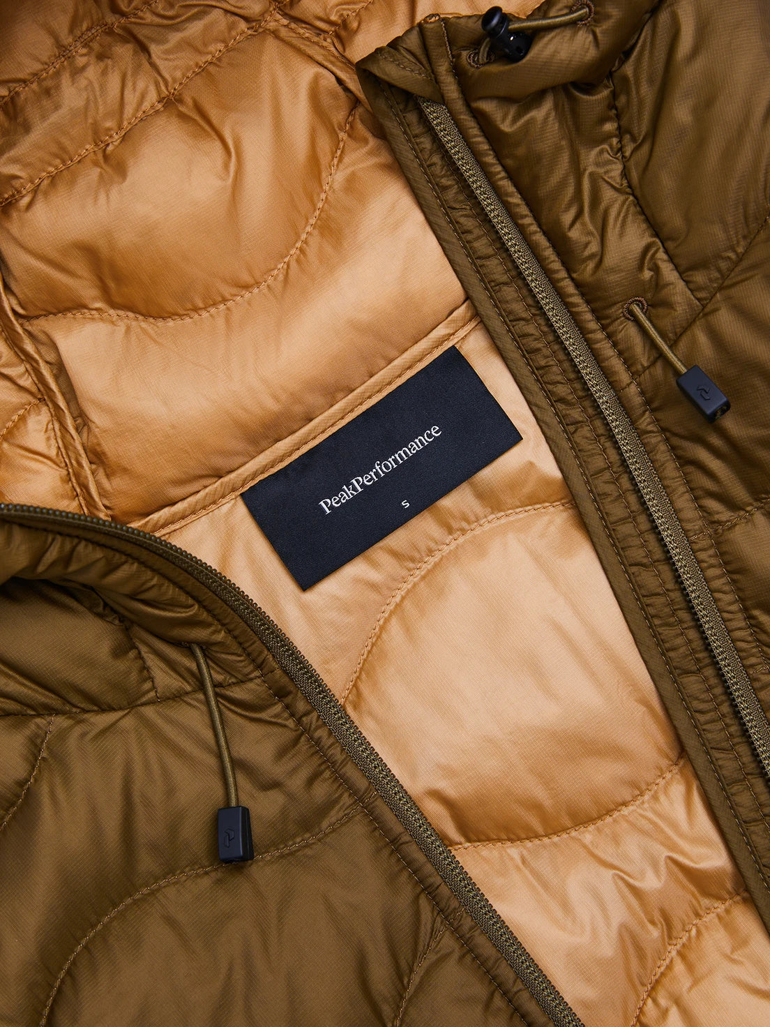 Peak Performance Jacka Helium Down Hood