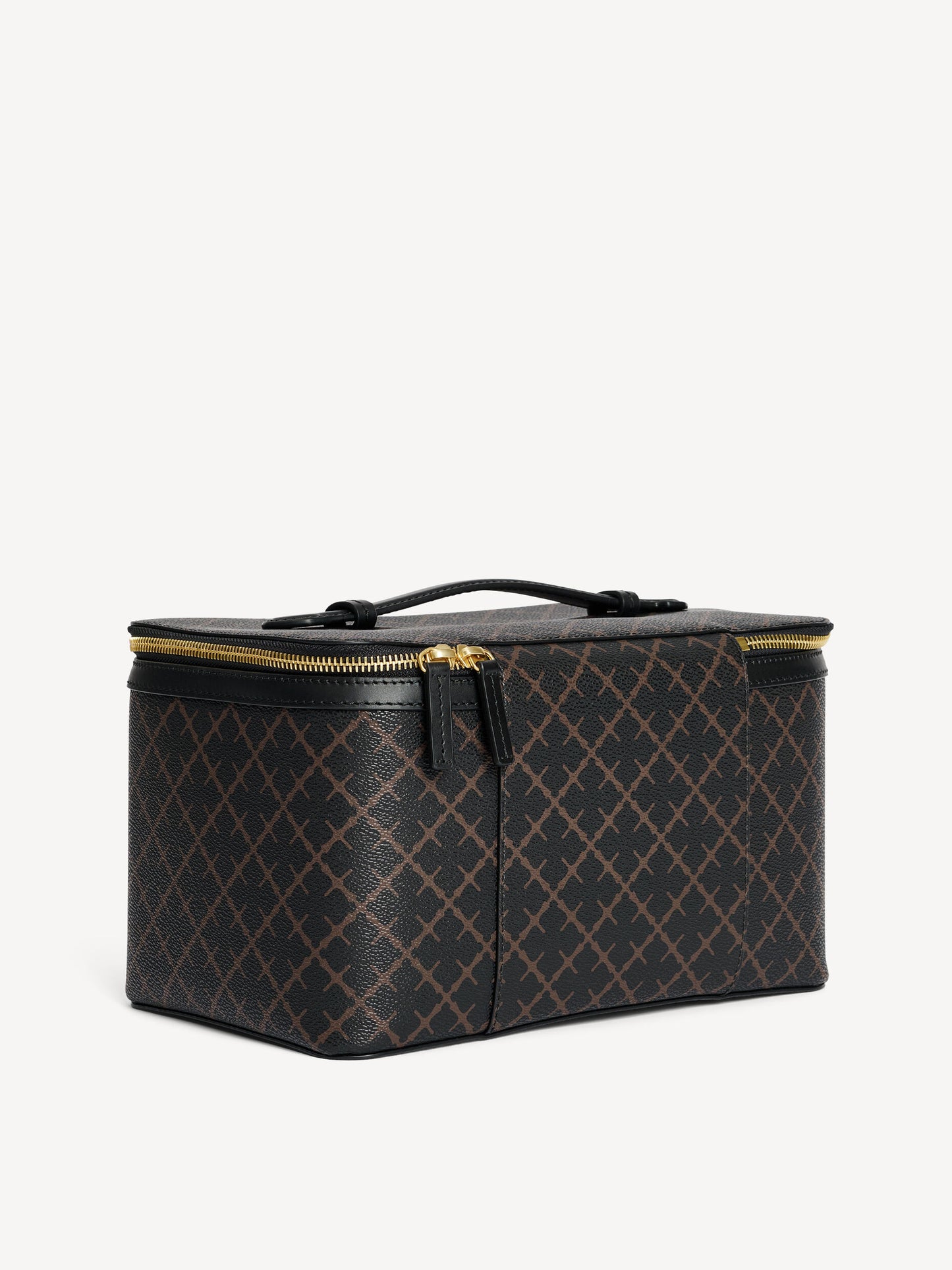 By Malene Birger Necessär Bae