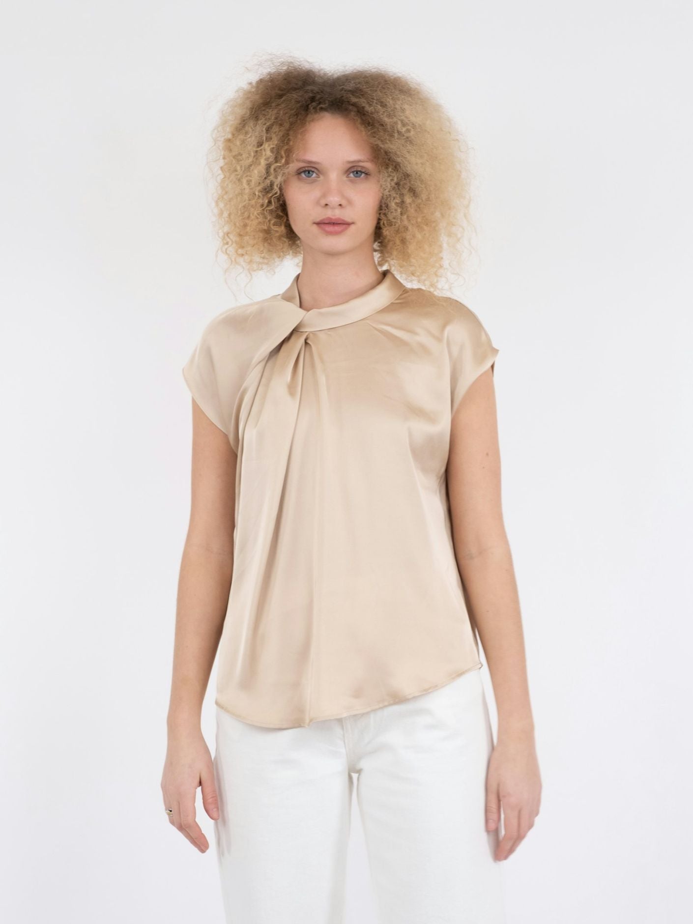 Neo Noir Blus Fleur Drapy Satin