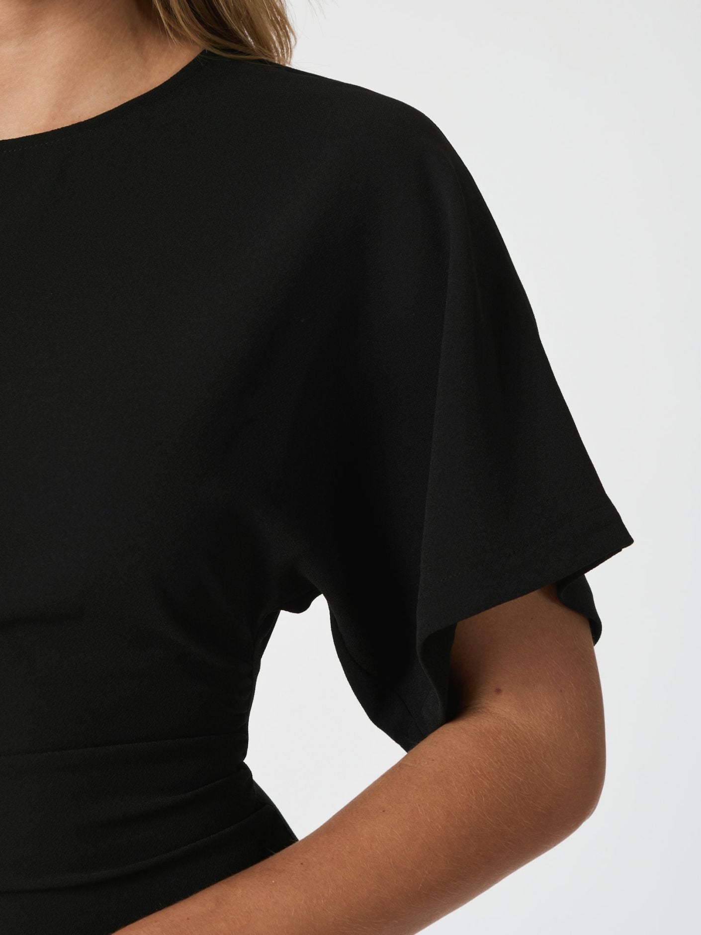 Neo Noir Klänning Miloine Drape