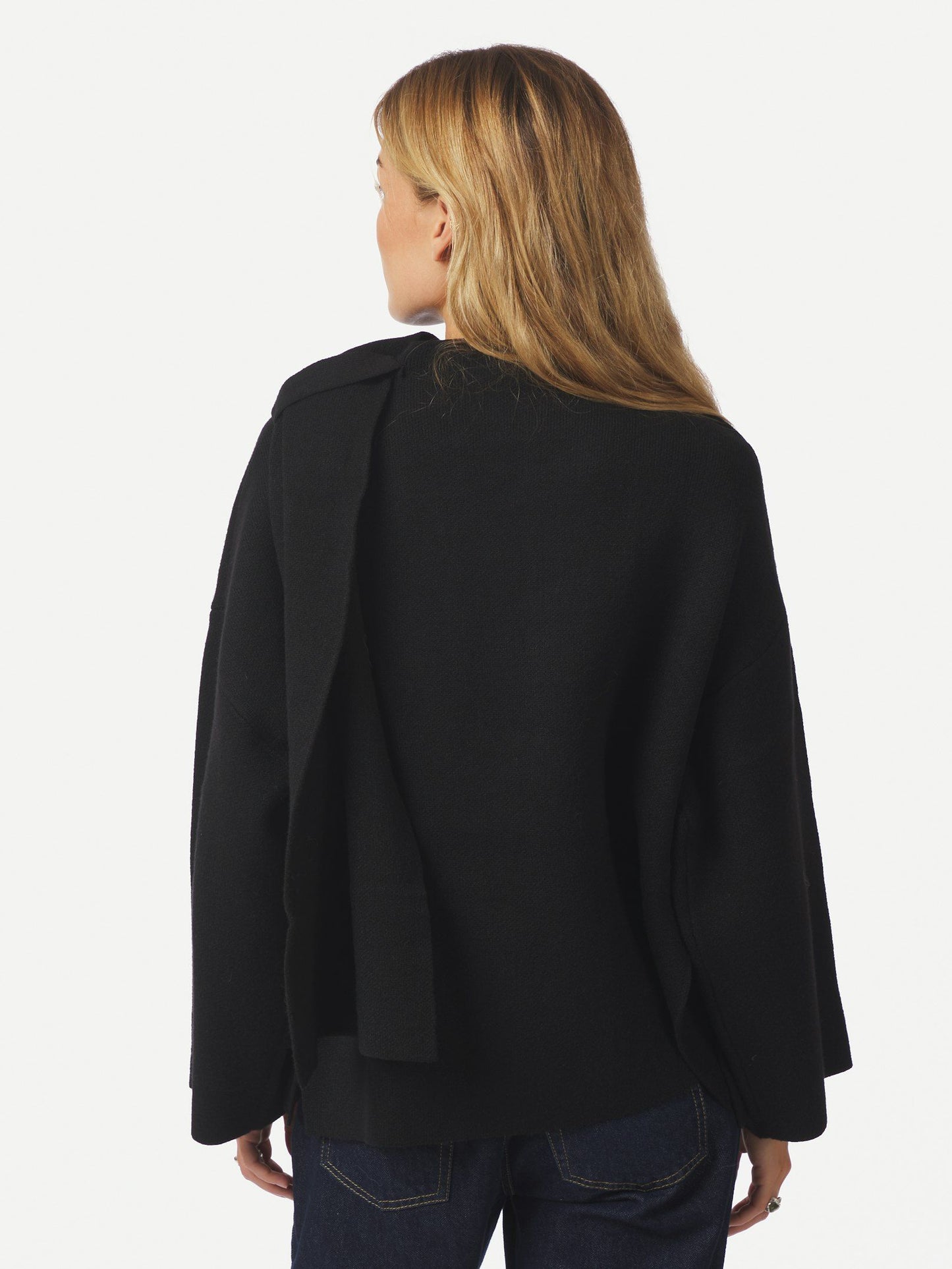 Neo Noir Kofta Wals Knit Scarf