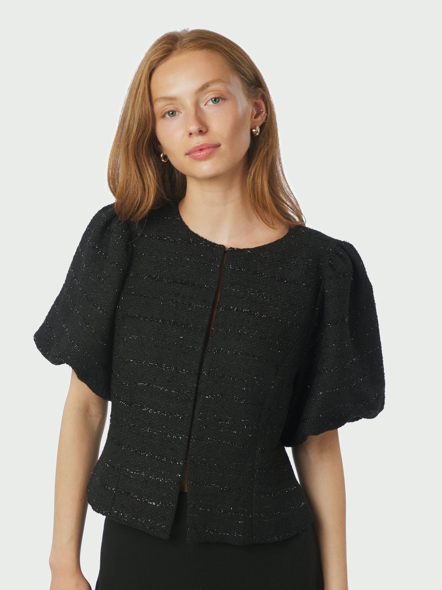 Neo Noir Blus Anela Boucle
