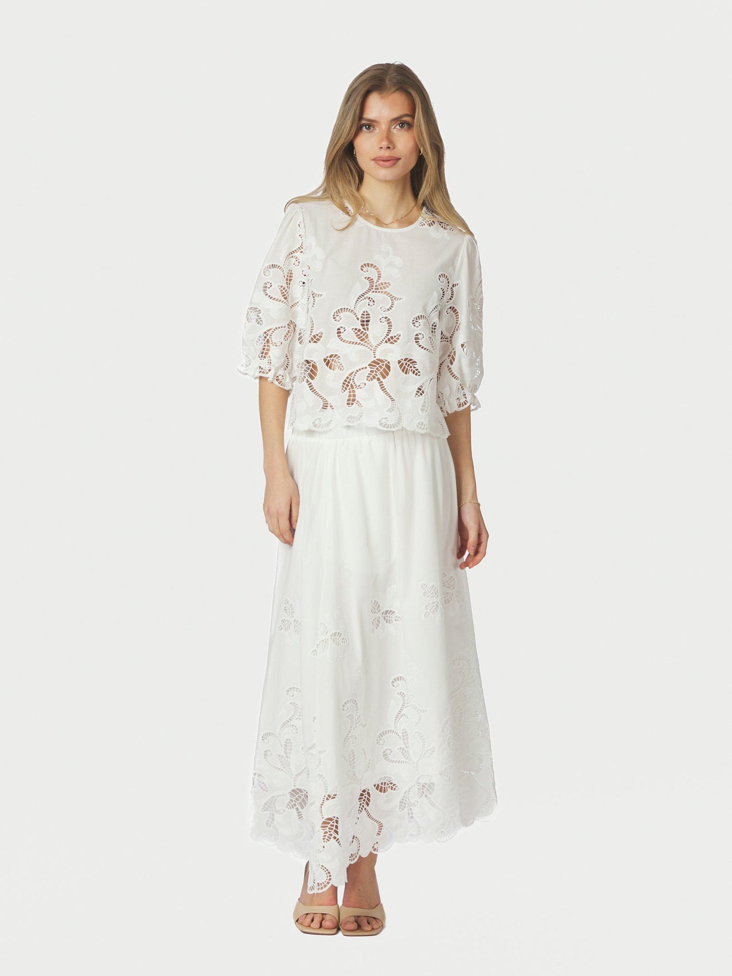 Neo Noir Blus Fia Embroidery
