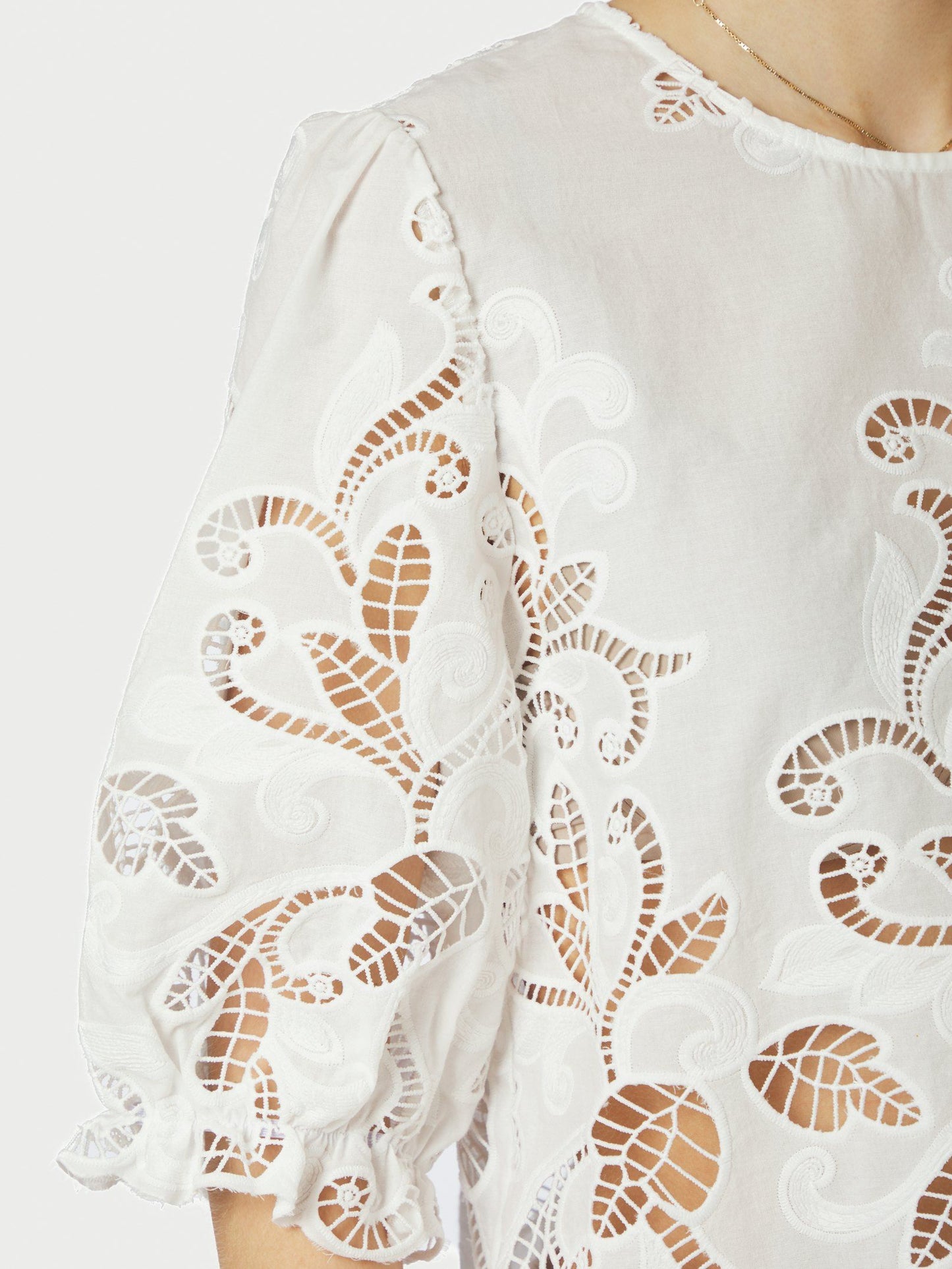 Neo Noir Blus Fia Embroidery