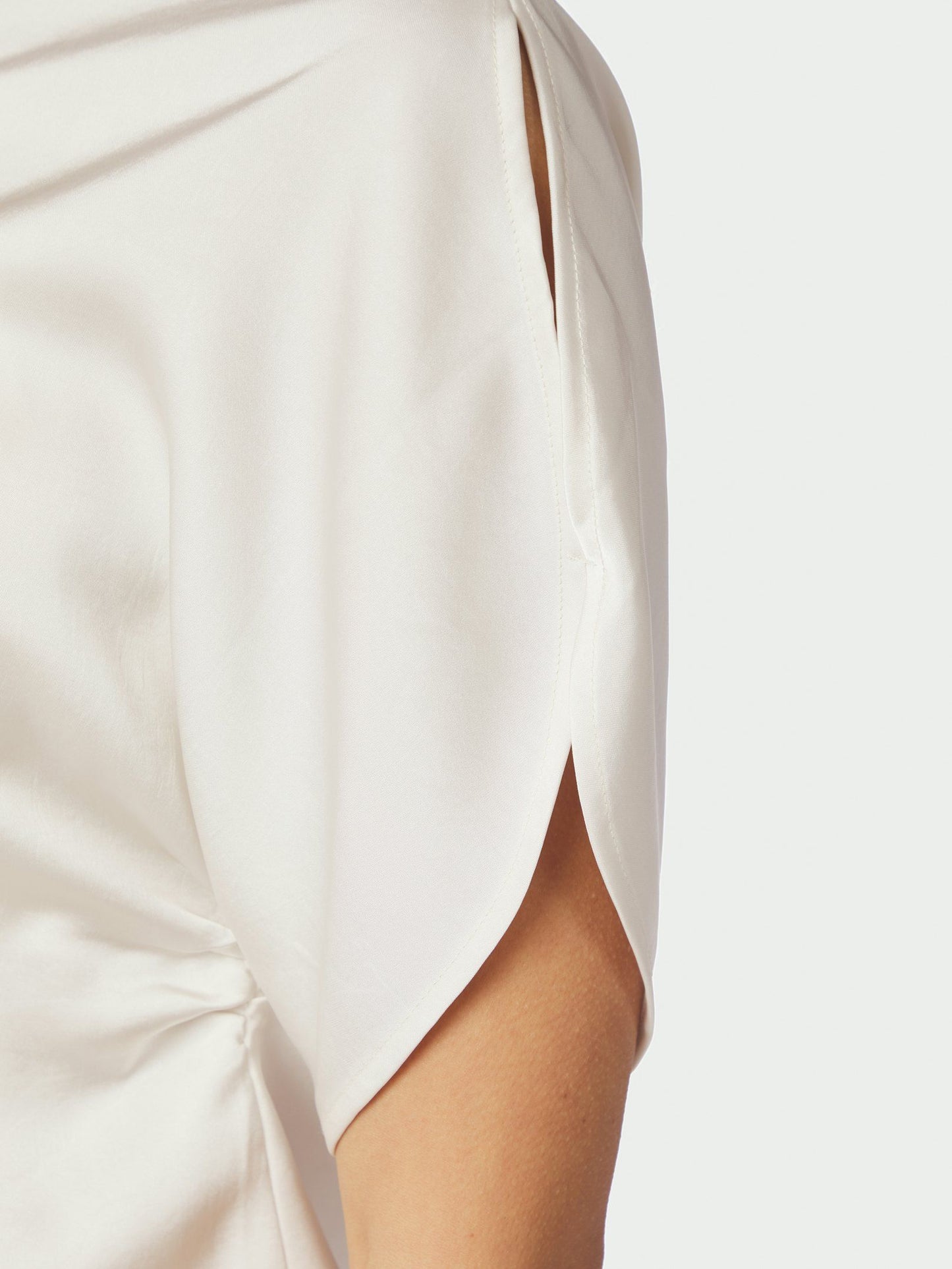 Neo Noir Blus Anelle Heavy Sateen