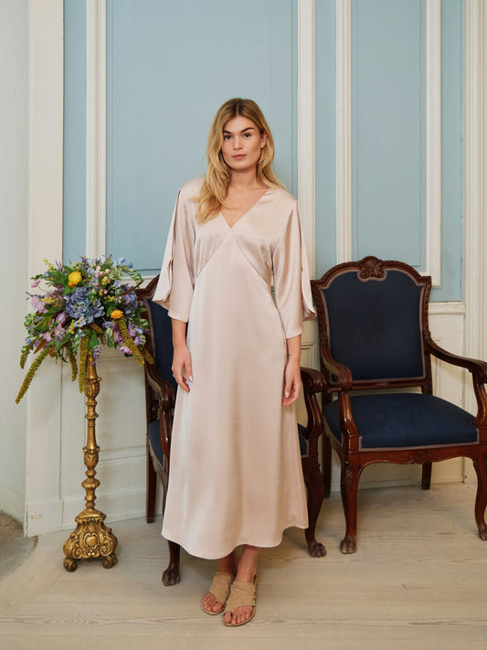 Neo Noir Klänning Remara Heavy Sateen