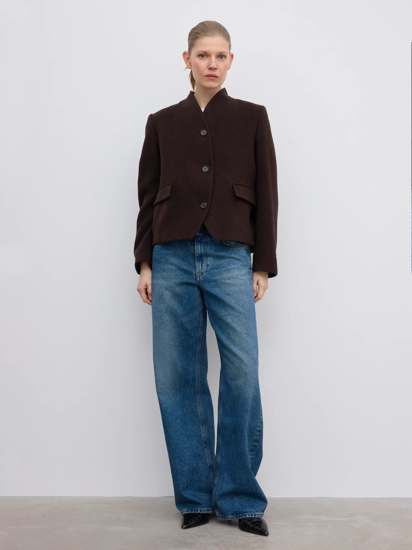 Dagmar Jacka Short Curved