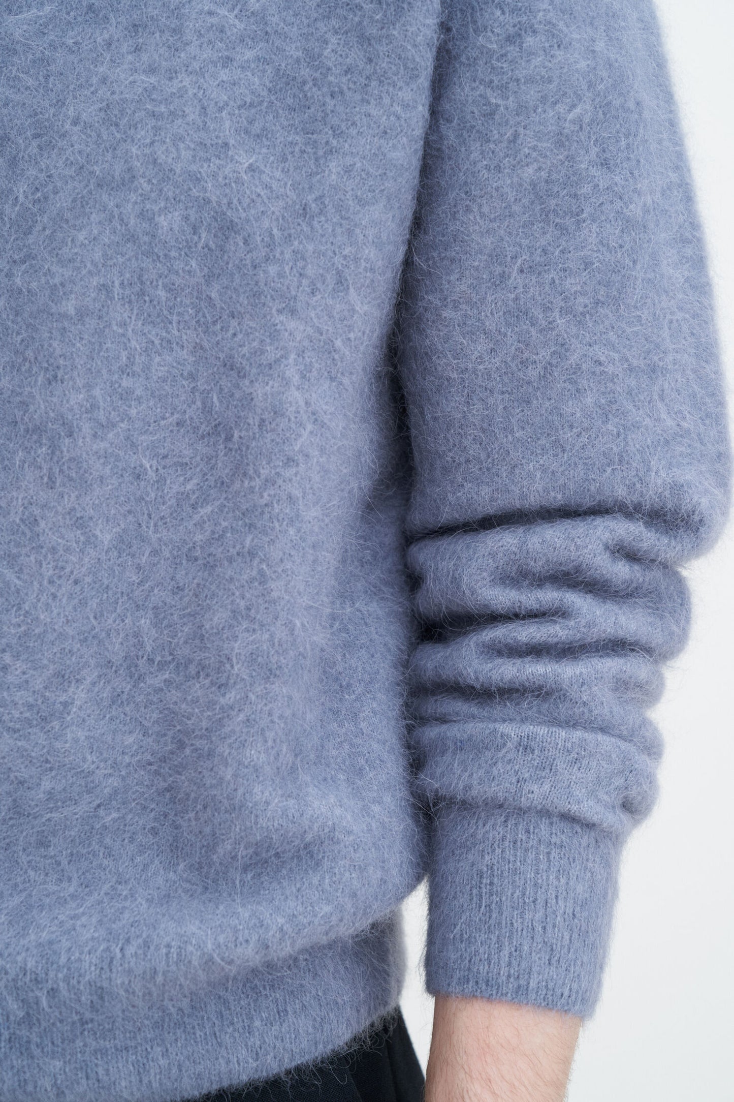 Filippa K Tröja Fluffy Hammer Sleeve