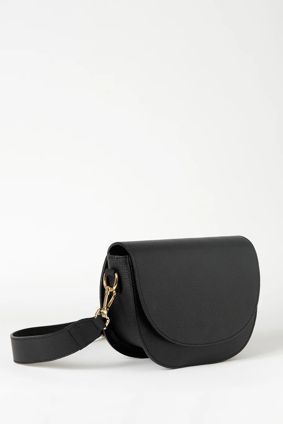 By Axel Väska Belotti 808