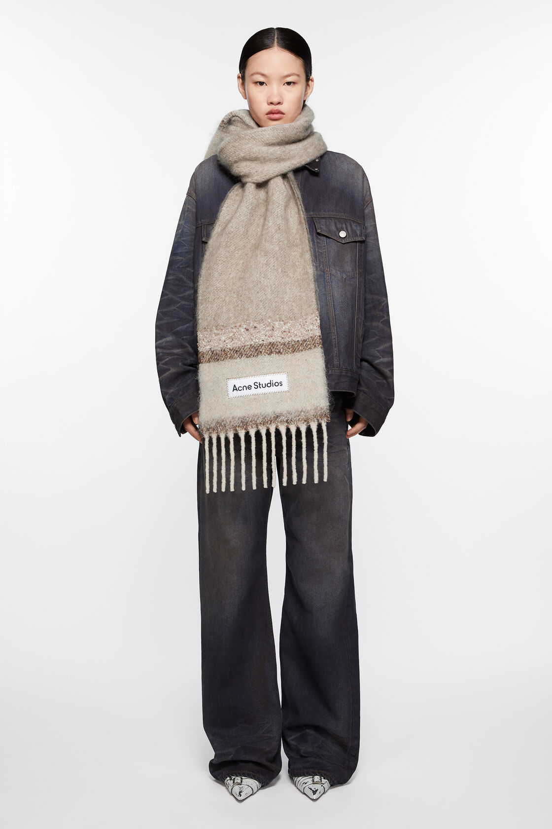 Acne Studios Halsduk Fringed Logo