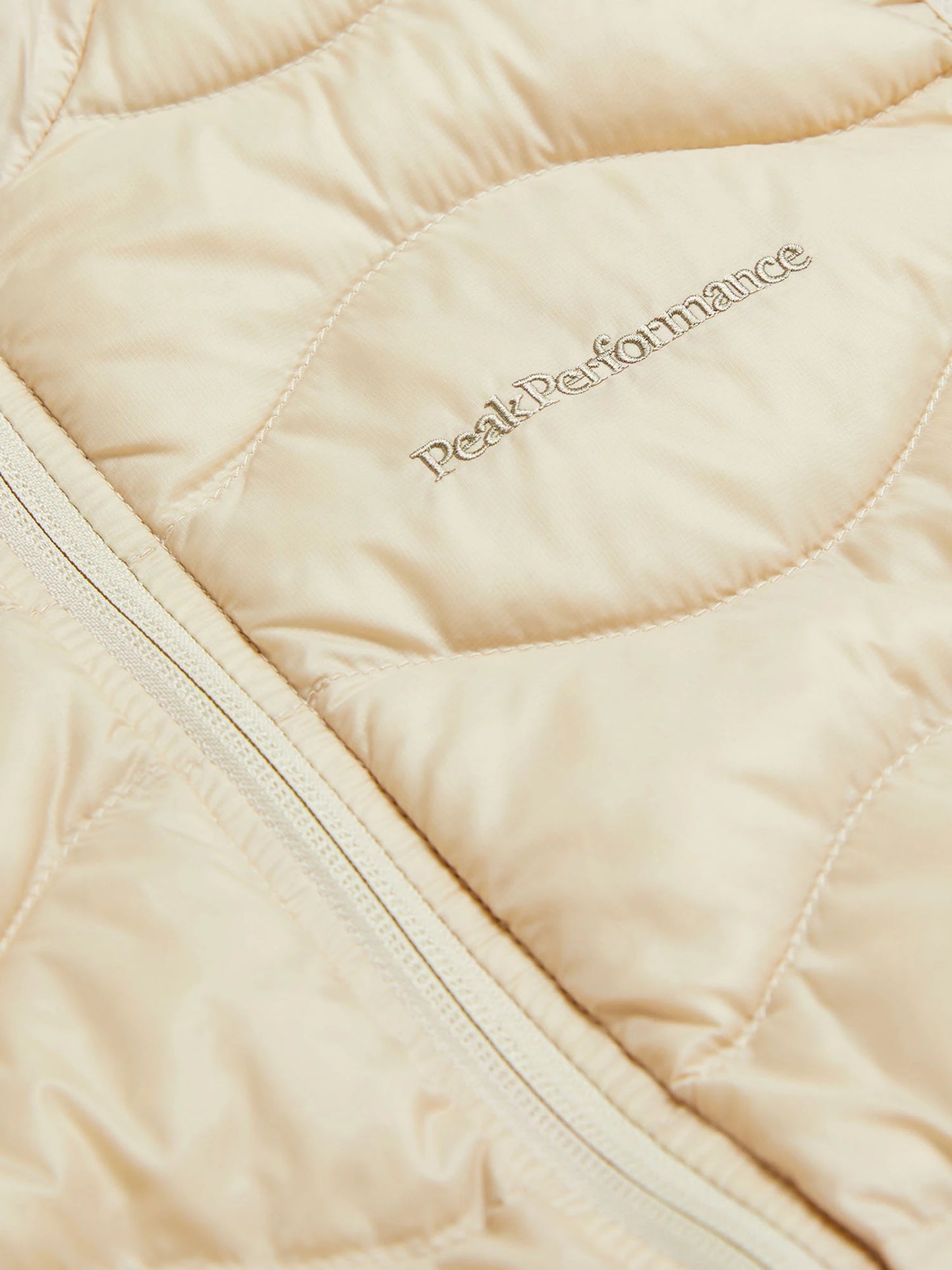 Peak Performance Väst Helium Down